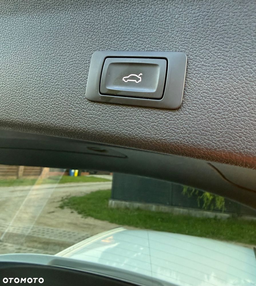 Audi A4 Avant 2.0 TDI DPF clean diesel S line Sportpaket - 24