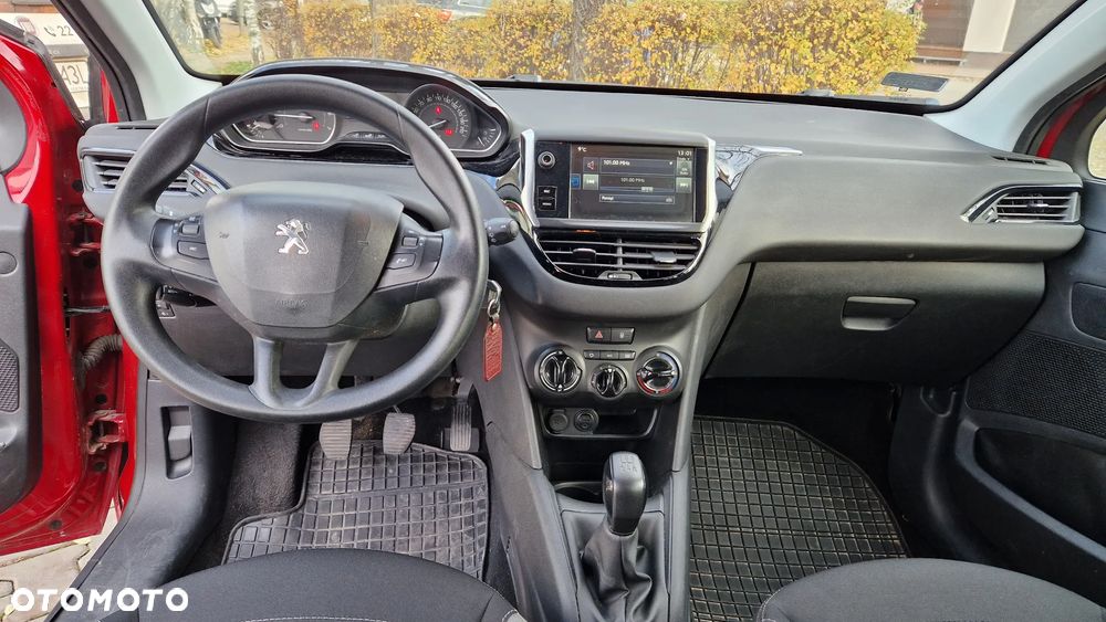 Peugeot 208 1.2 PureTech Allure - 26