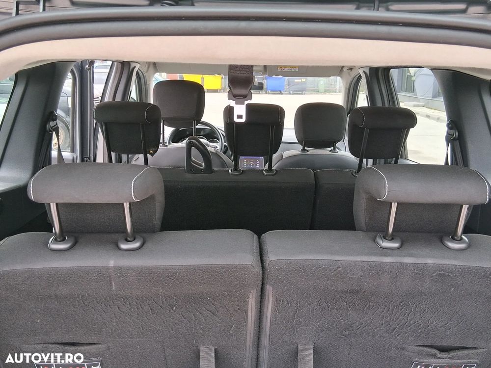 Dacia Lodgy 1.6 102 CP Stepway - 10