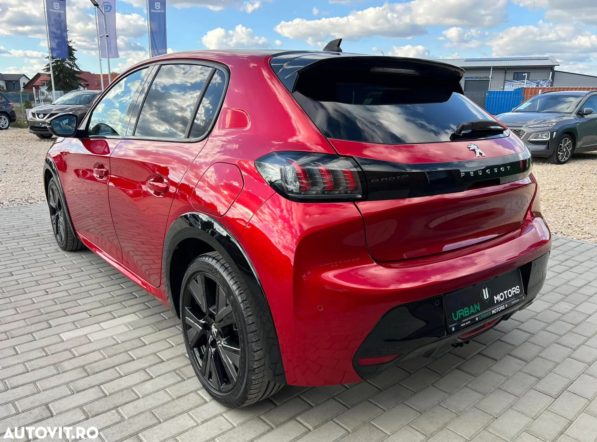 Peugeot 208 PureTech 100 GT Pack - 12