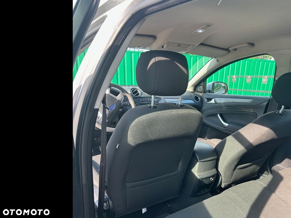 Ford Mondeo 2.0 TDCi Ambiente - 8