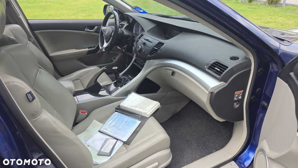 Honda Accord 2.2d Executive - 23