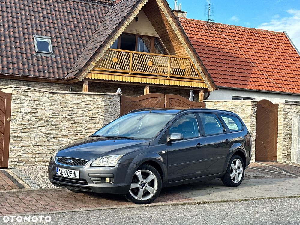 Ford Focus 1.6 Ghia - 17