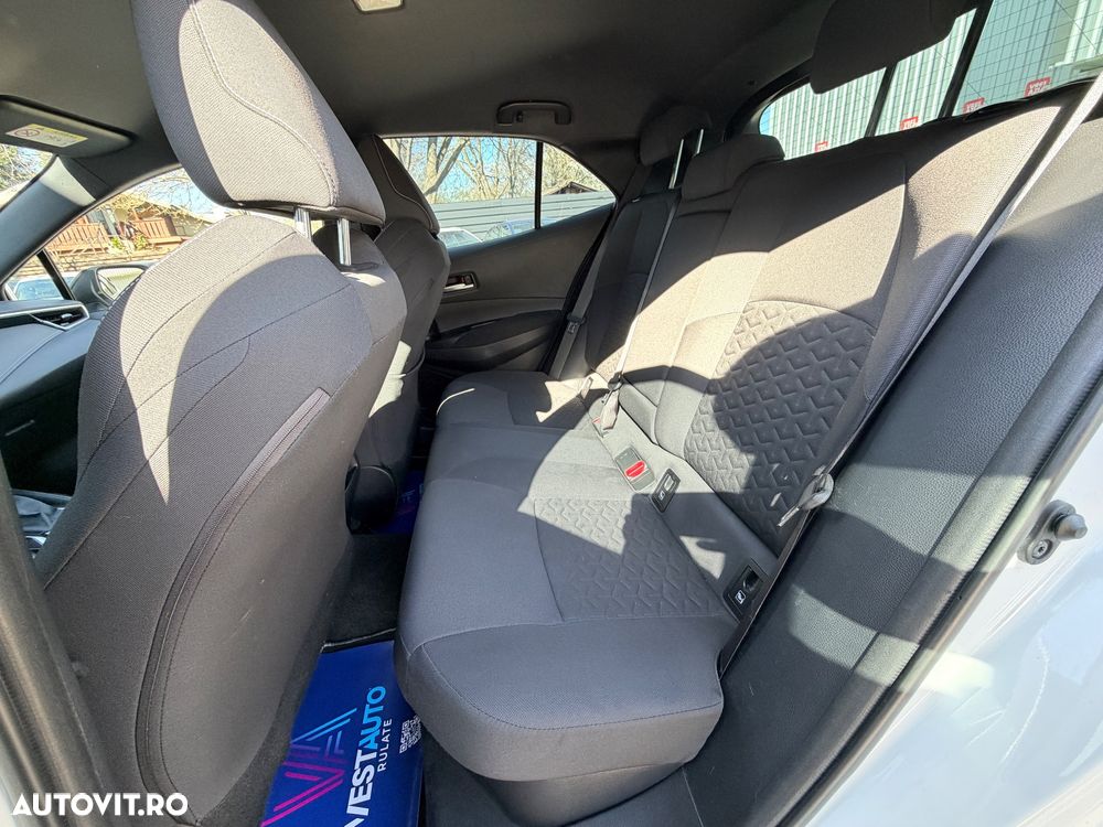 Toyota Corolla 1.8 HSD TS Exclusive - 9