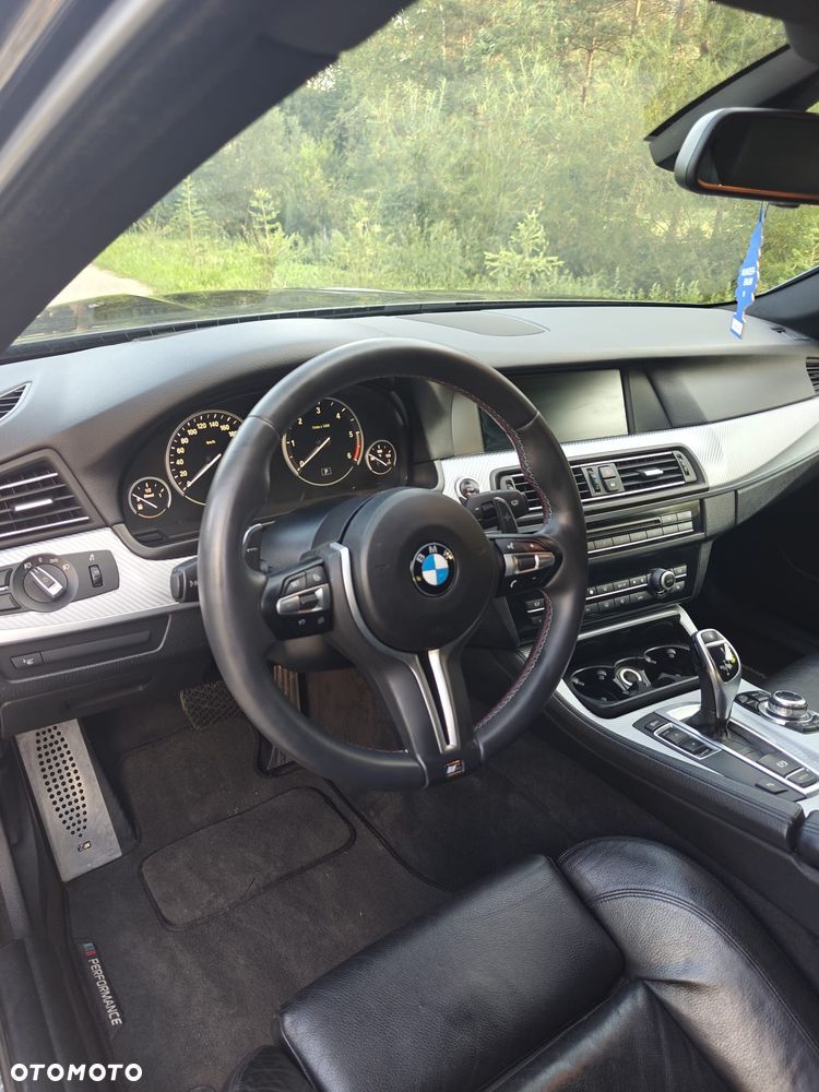 BMW Seria 5 525d - 39