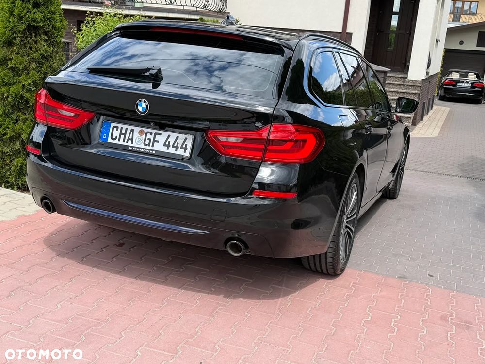 BMW Seria 5 520d Sport Line - 11