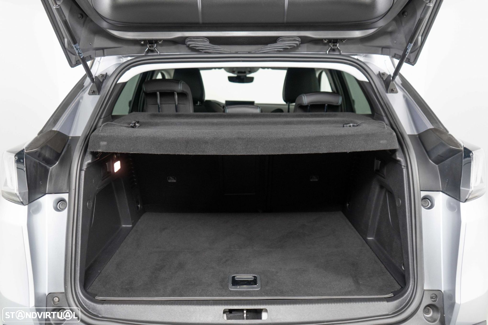 Peugeot 3008 1.6 Hybrid Allure e-EAT8 - 11