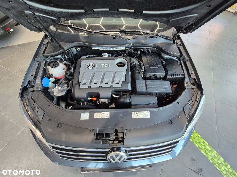 Volkswagen Passat 2.0 TDI BlueMotion Technology Highline - 37