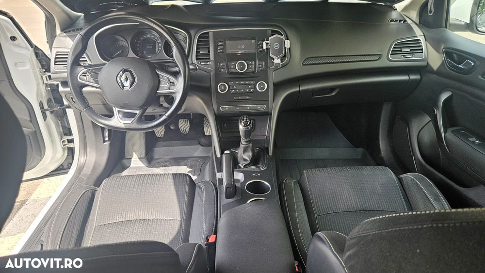 Renault Megane ENERGY dCi Zen - 11