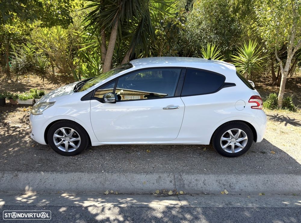 Peugeot 208 1.2 VTi Active - 4