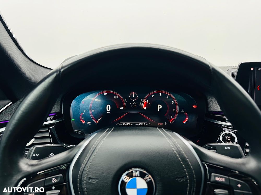 BMW Seria 5 520i Aut. Luxury Line - 31