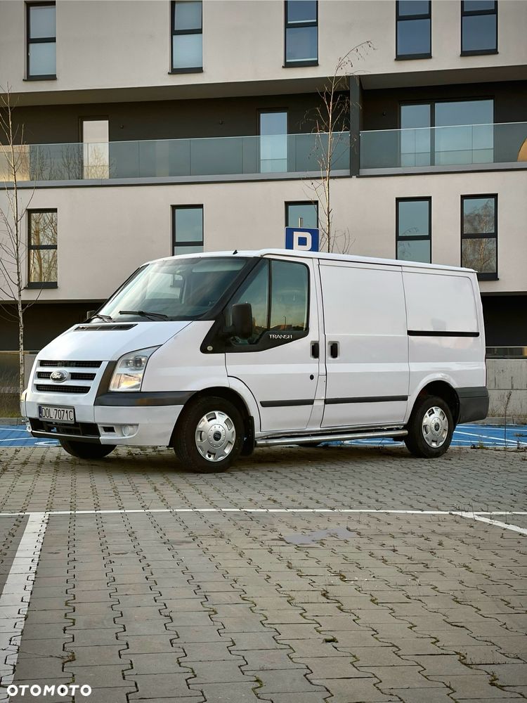 Ford Transit - 1