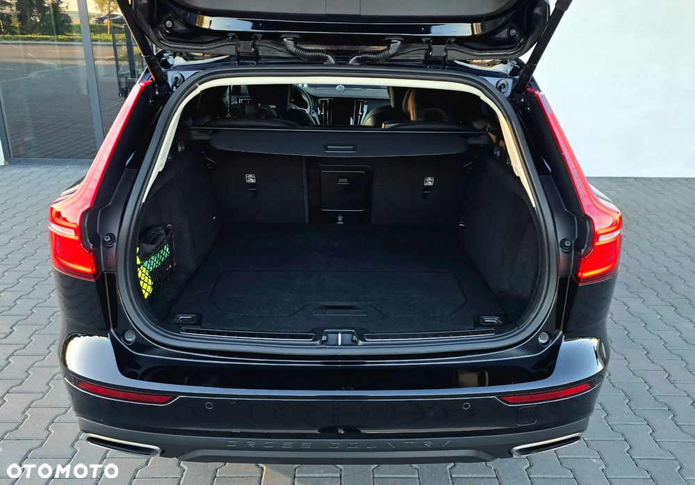 Volvo V60 Cross Country B4 D AWD Geartronic Pro - 13