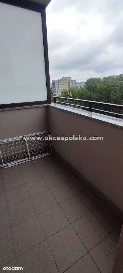 2 Pok Przy Metrze Garaż, Balkon, Ochrona