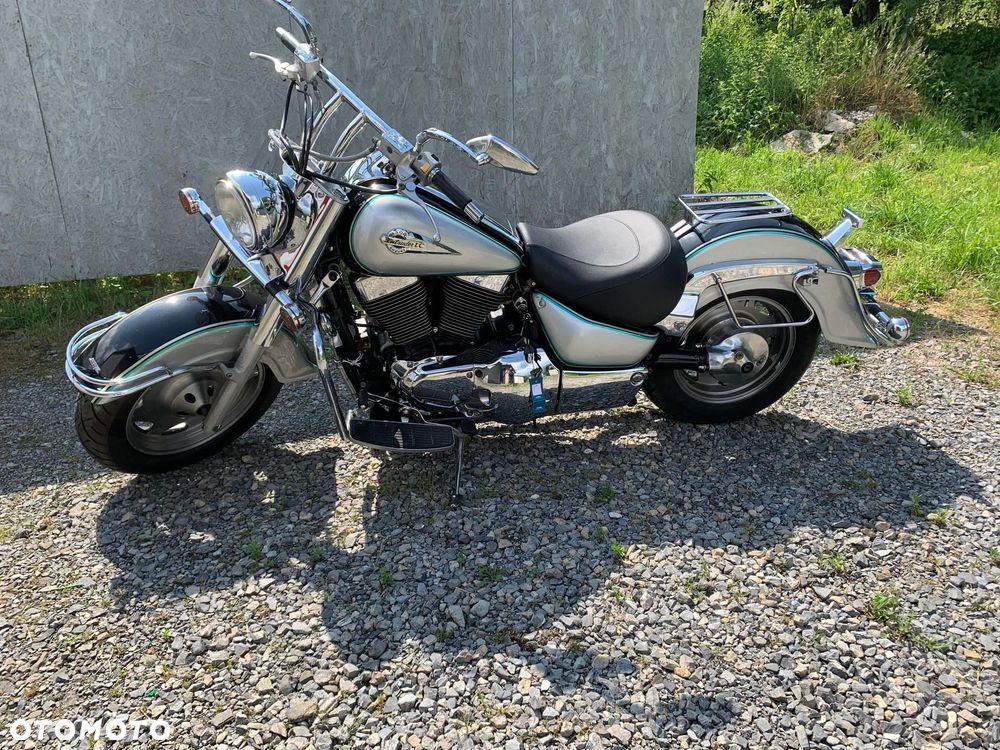 Suzuki Intruder - 4
