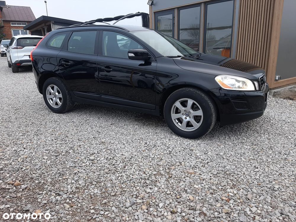 Volvo XC 60 D5 AWD Momentum - 5