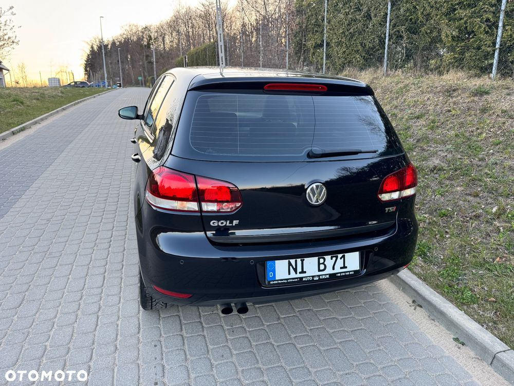Volkswagen Golf - 6