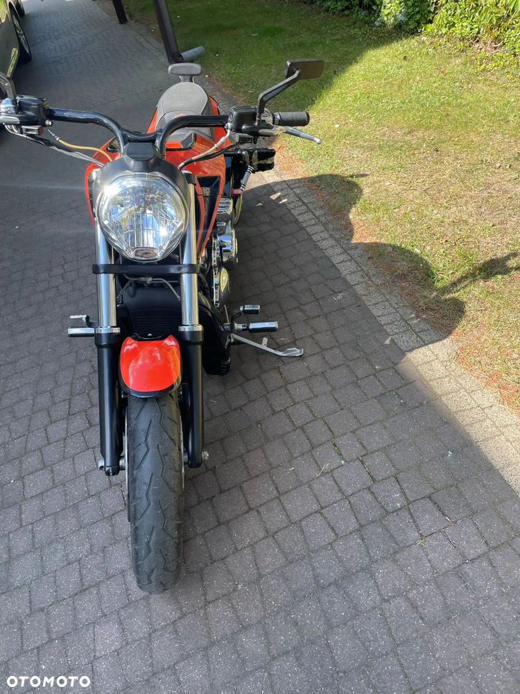 Harley-Davidson V-Rod Night Rod - 7