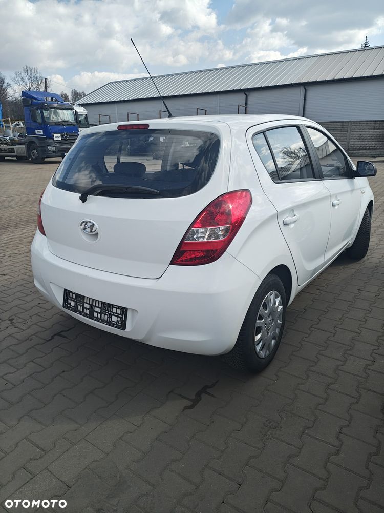 Hyundai I20 1.2 benz. części - 3