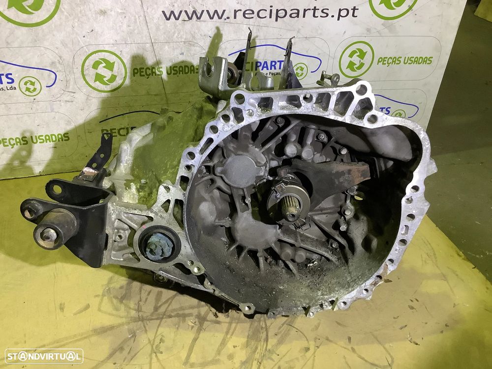Caixa de velocidades Toyota Avensis T27 2.2 D4D - 1