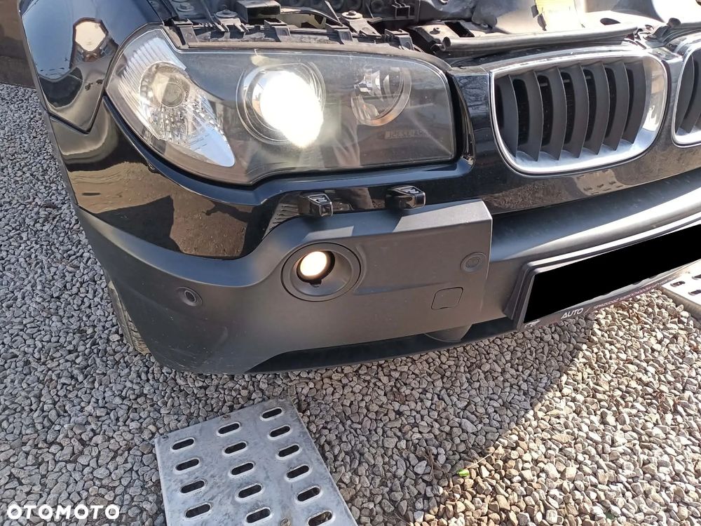 Zderzak przód przedni BMW E83 X3 przed lift xenon czujniki pdc halogeny 668 schwarz II - 2