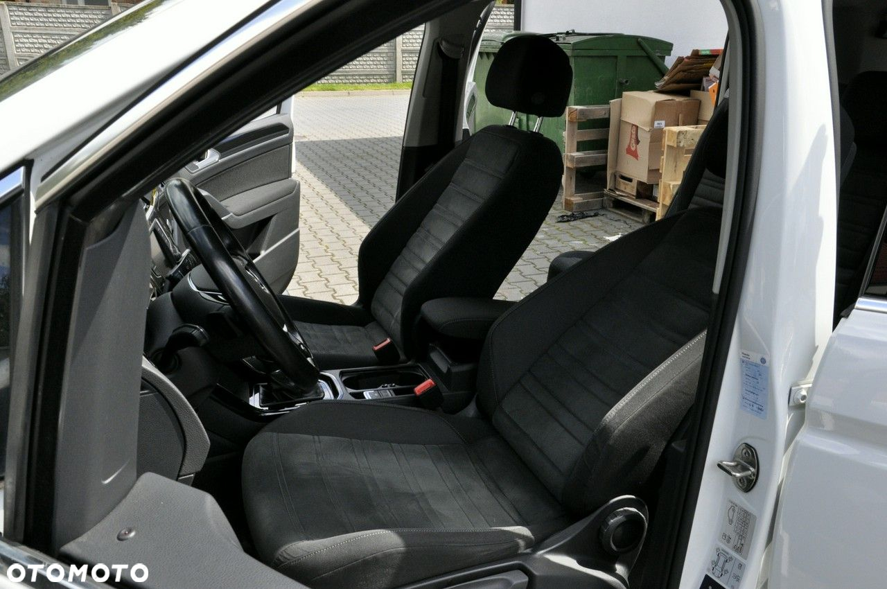 Volkswagen Touran 1.6 TDI SCR BlueMotion Technology DSG Comfortline - 19