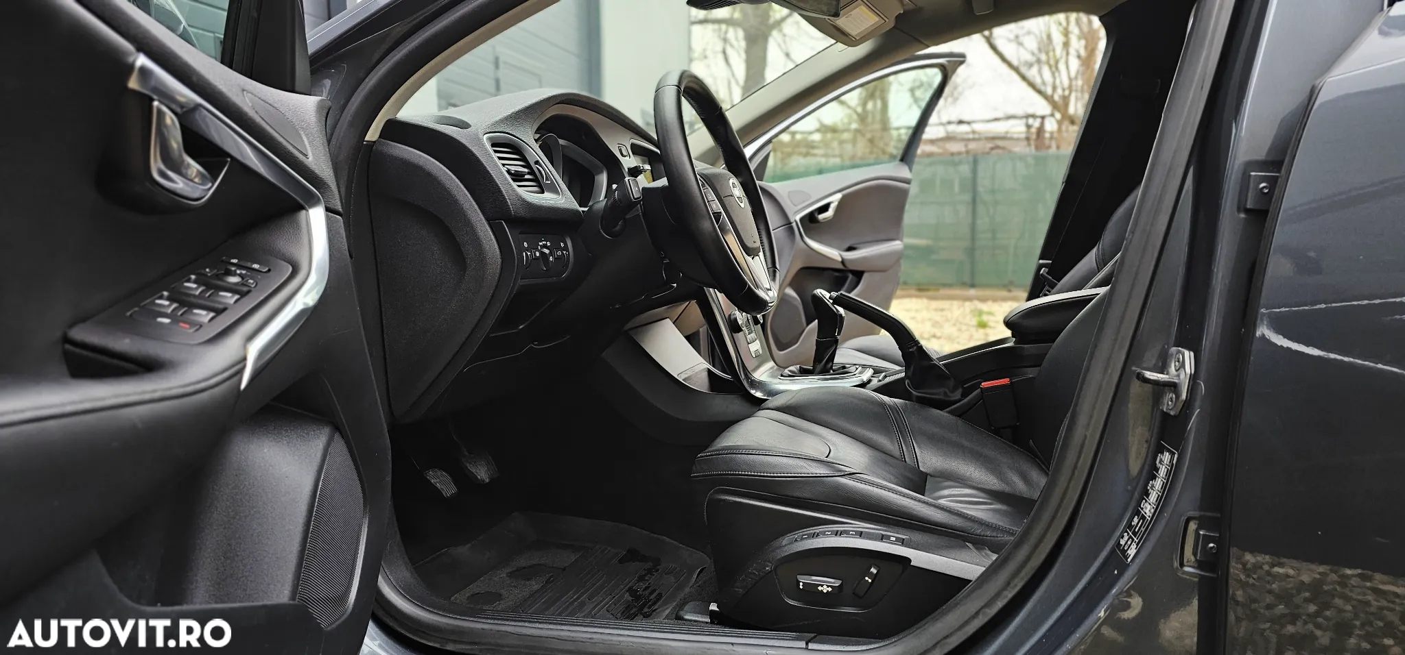 Mercedes-Benz CLA - 12