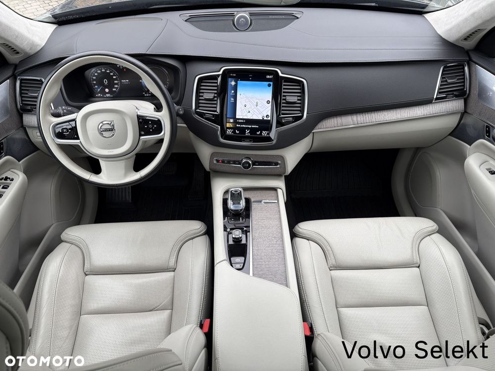 Volvo XC 90 - 22