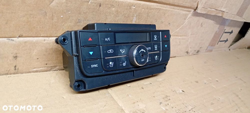 Panel nawiewu klimatyzacji klimy Jeep Grand Cherokee IV WK2 55111924AQ - 4