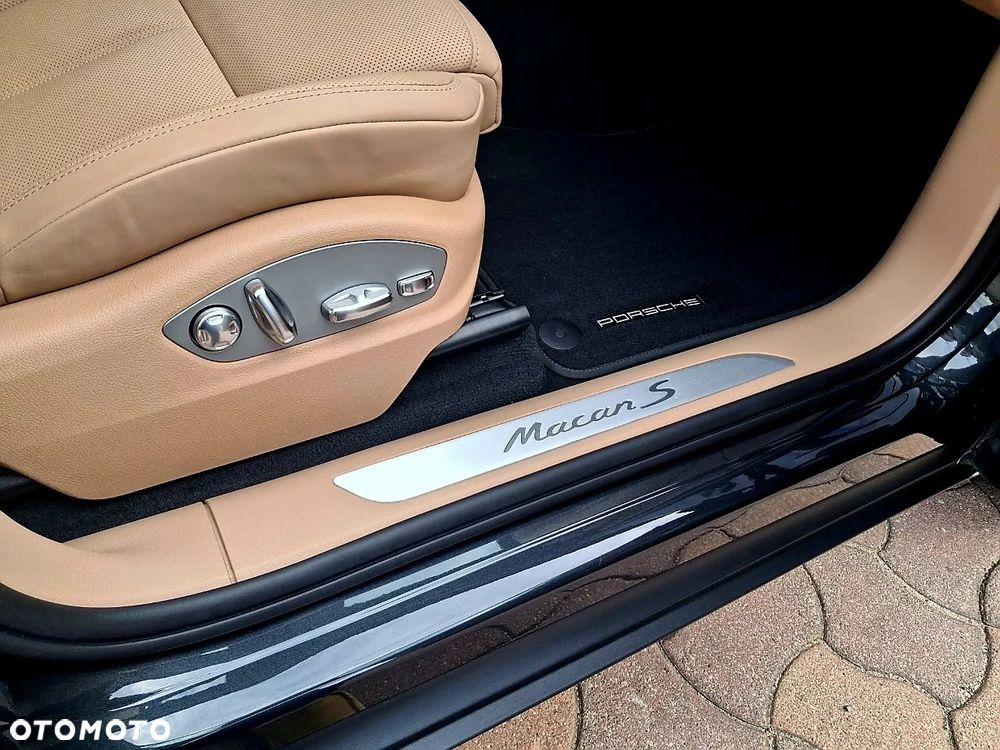 Porsche Macan - 16
