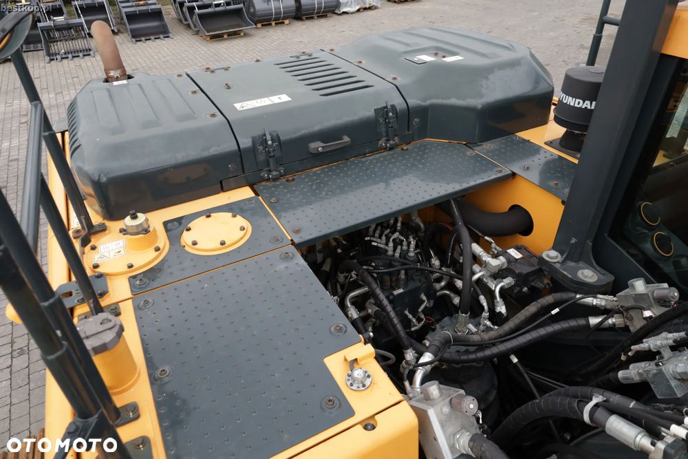 Hyundai HX300AL - 27