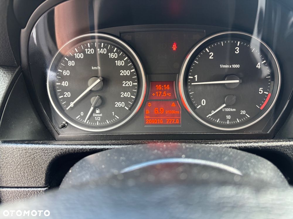 BMW X1 sDrive16d xLine - 31