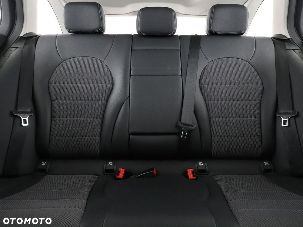 Mercedes-Benz Klasa C 200 d 9G-TRONIC Avantgarde - 19
