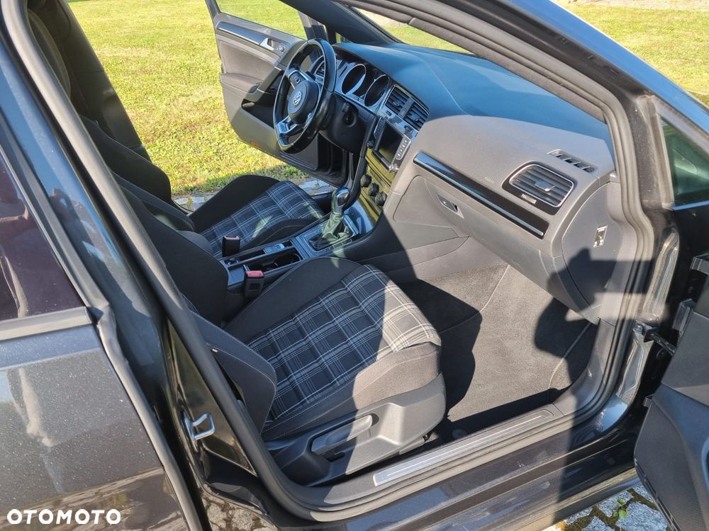 Volkswagen Golf GTD 2.0 TDI SCR DSG - 10