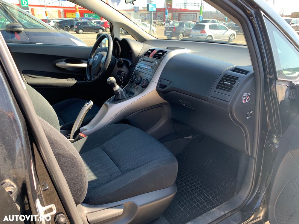 Toyota Auris 1.4 D-4D Luna - 15