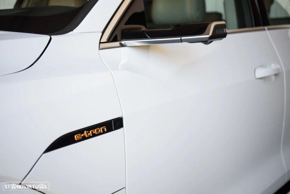 Audi e-tron 55 quattro - 25