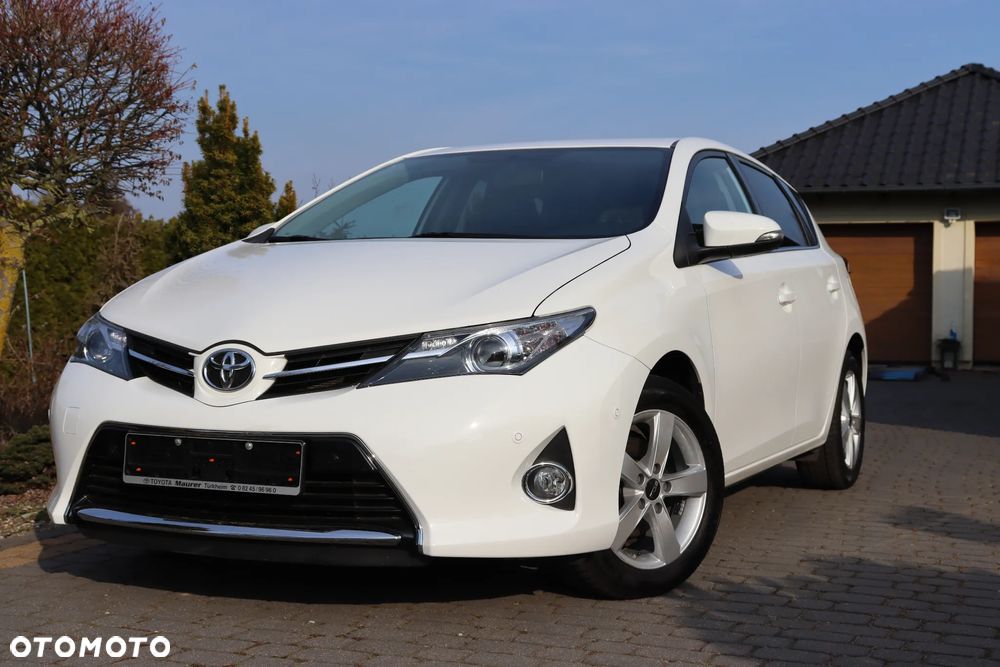 Toyota Auris - 1