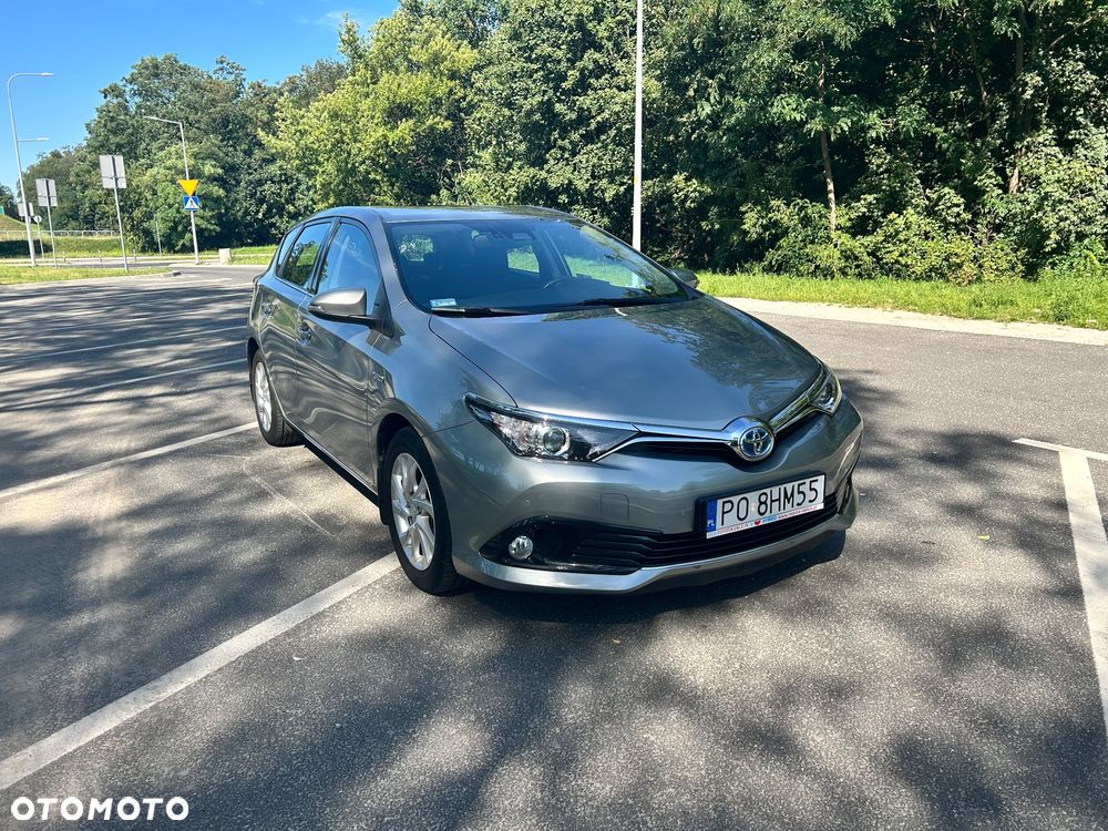 Toyota Auris Hybrid 135 Premium - 11