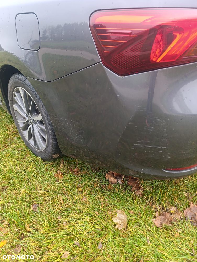 Toyota Avensis 2.0 D-4D Prestige - 13