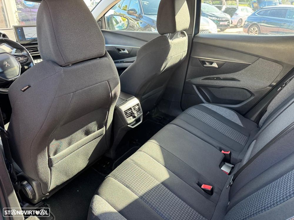 Peugeot 3008 1.2 PureTech Active Pack - 33