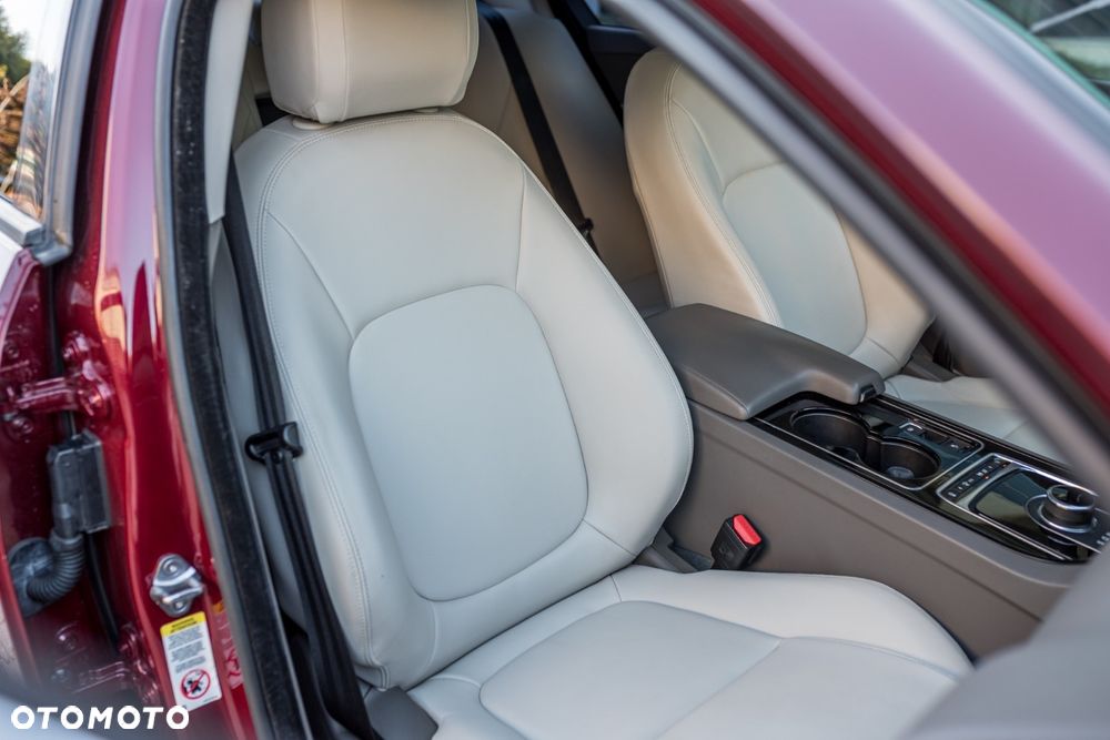 Jaguar XE 2.0 T Prestige - 17