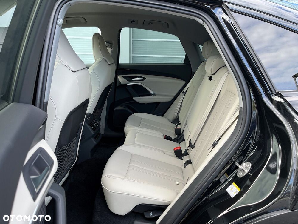 Audi Q5 Sportback - 23