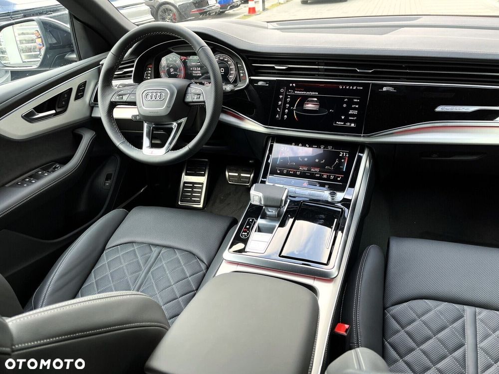 Audi Q8 - 17