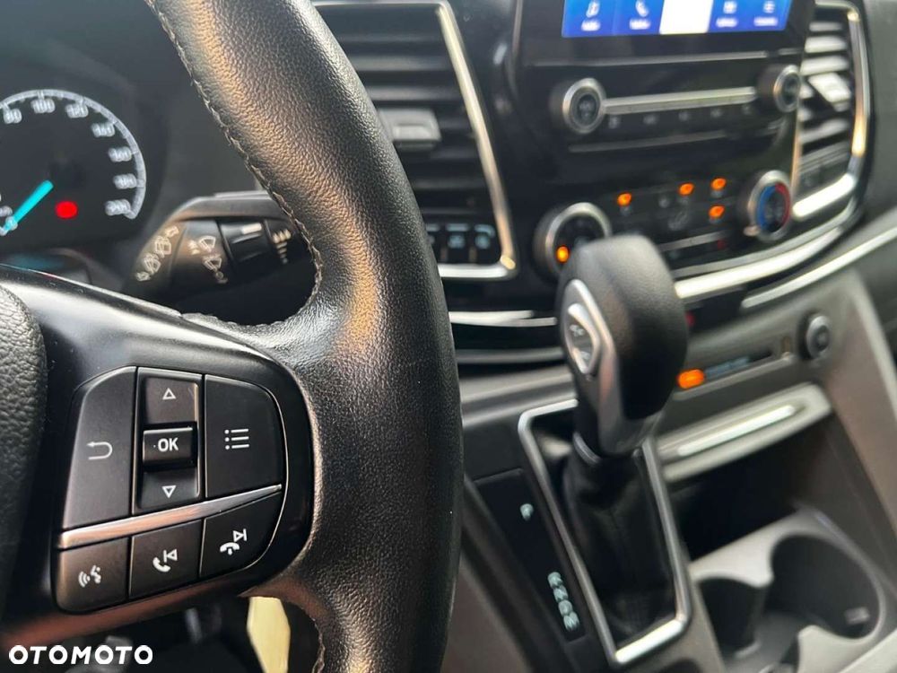 Ford Tourneo Custom - 20