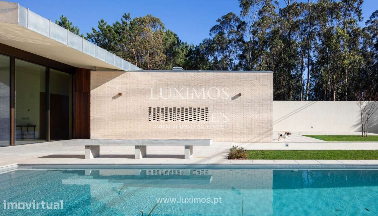 Moradia contemporânea com piscina e jardim à venda em Esposende - Grande imagem: 2/25
