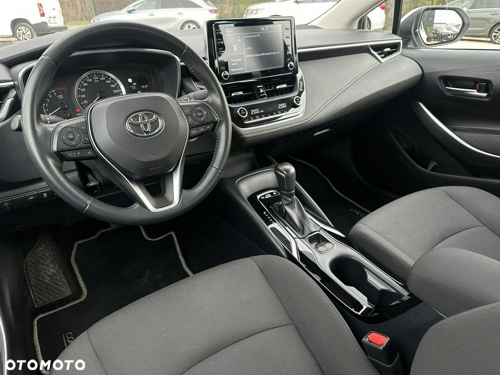 Toyota Corolla - 24