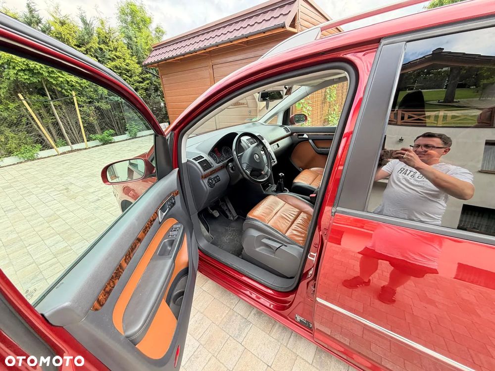 Volkswagen Touran 1.4 TSI Highline - 25