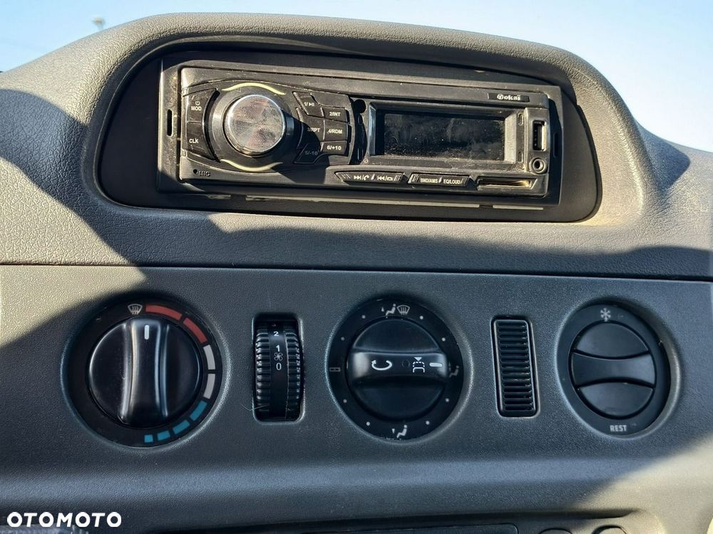 Mercedes-Benz Sprinter - 12
