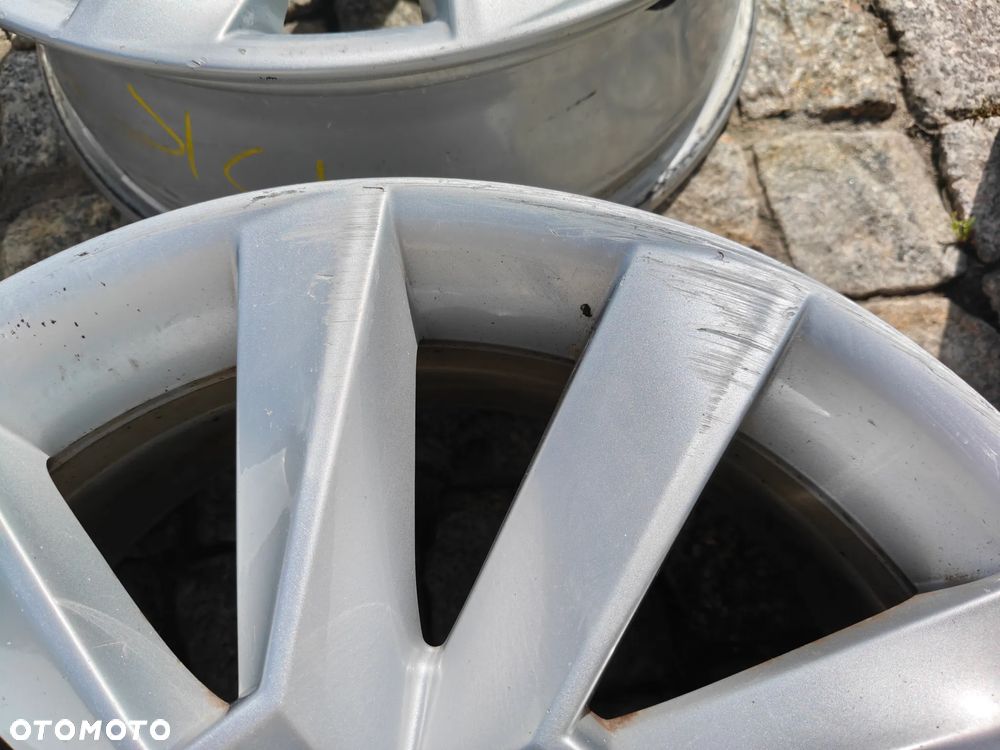 Felgi Aluminiowe 17 Skoda Superb 5x112 ET40 Seat Audi VW 3V0601025C - 16