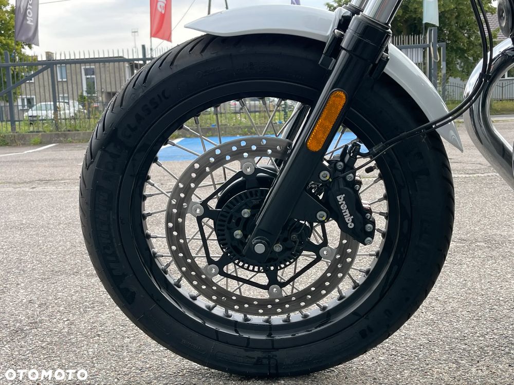 Moto Guzzi V7 - 26